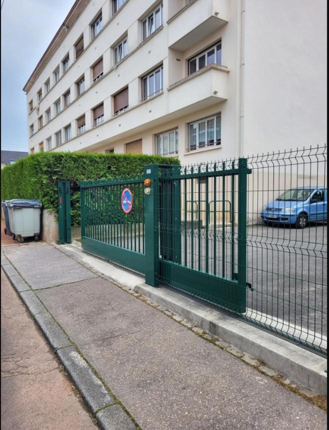 Le Nid Des Ducs Apartment Dijon Bagian luar foto